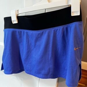 Nike Pickleball/Tennis skirt size Medium NWOT